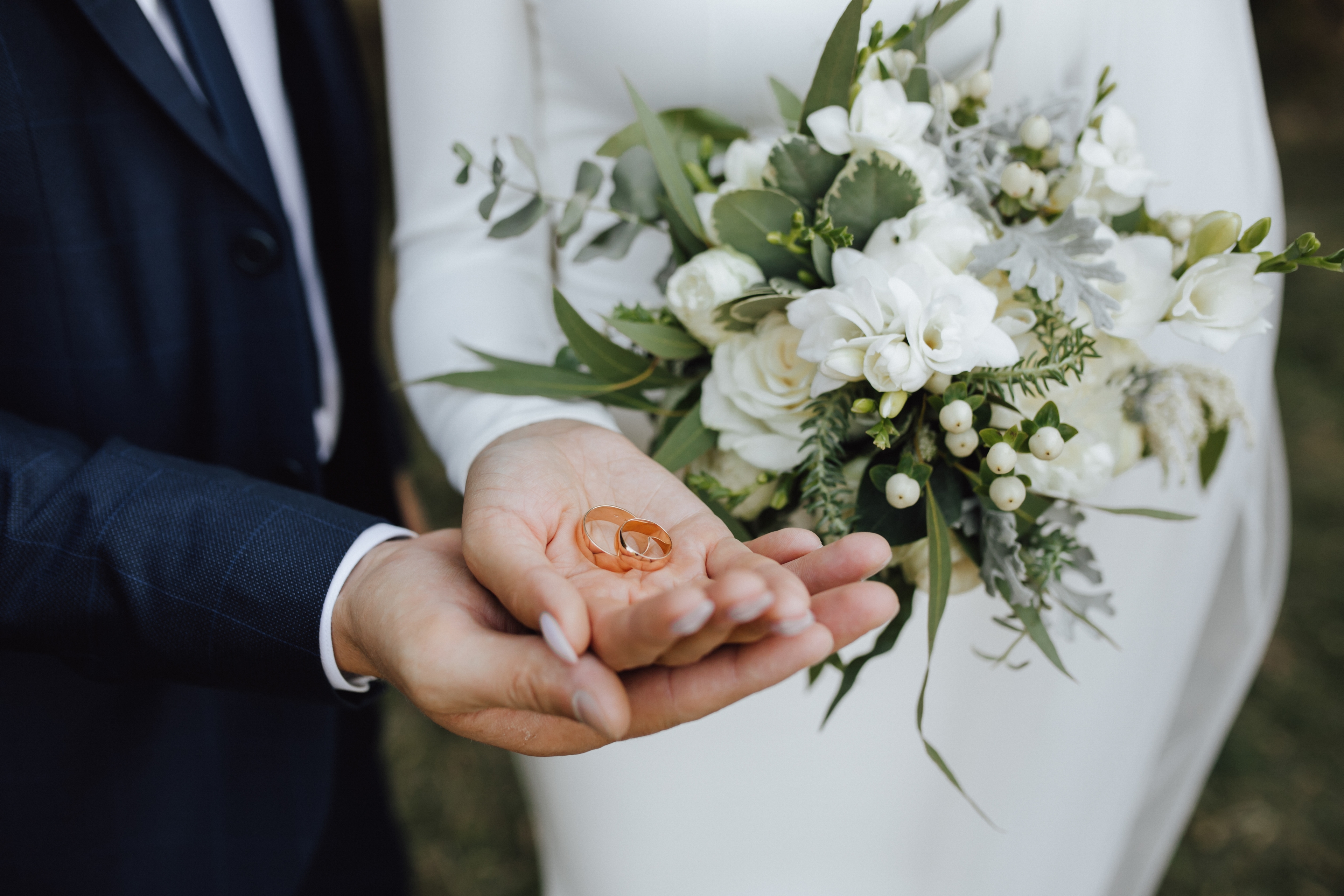 Foodtruck traiteur pour mariage sur BookMyFoodTruck, proposant des plats élégants.