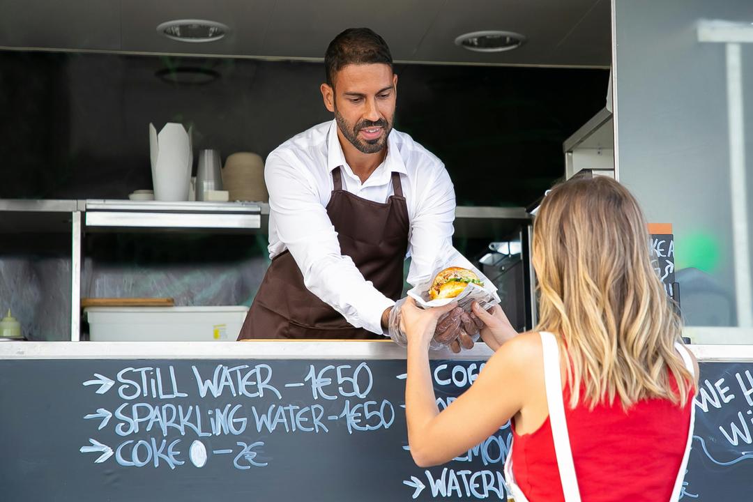 Foodtruck à domicile, Book My FoodTruck, repas sur place pour événements privés.